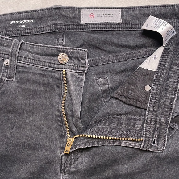 AG-ED Black Distressed Denim Jeans (#127) - Picture 2 of 3